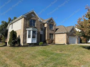 8167 Normandy Creek Dr, Centerville, OH 45458