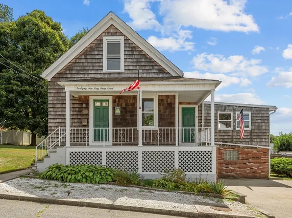 289 King Philip St, Fall River, MA 02724