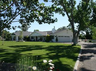 1520 Hines Rd, Farmington, NM 87401