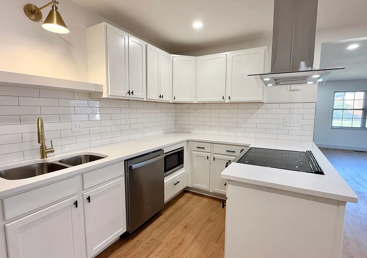 Fully Remodeled Home Near Penn and NW Expressway — Photo 3
