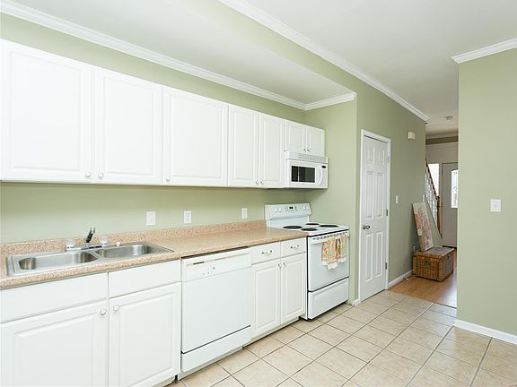 5th image of 4429 Delor St