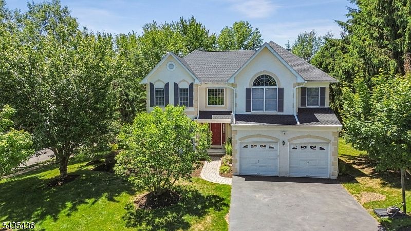 1st image of 59 Ramapo Dr