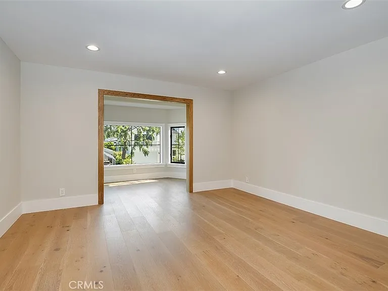 14803 Otsego St — Photo 29
