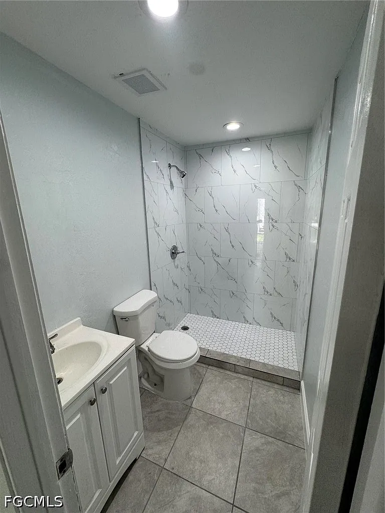 2 bed, 1.0 bath, 822 sqft, $1,200 — Photo 4