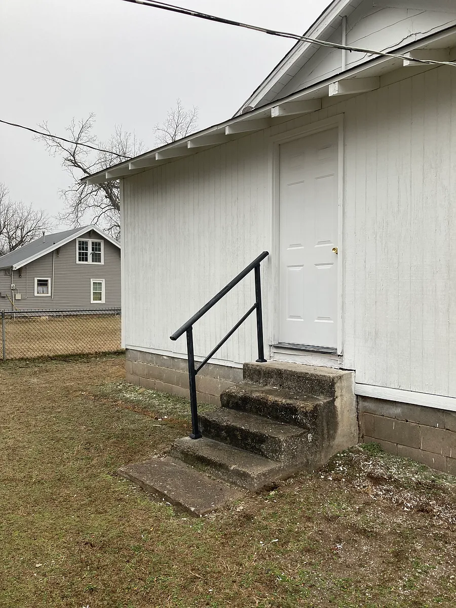 Building Photo - 516 S 37th West Ave