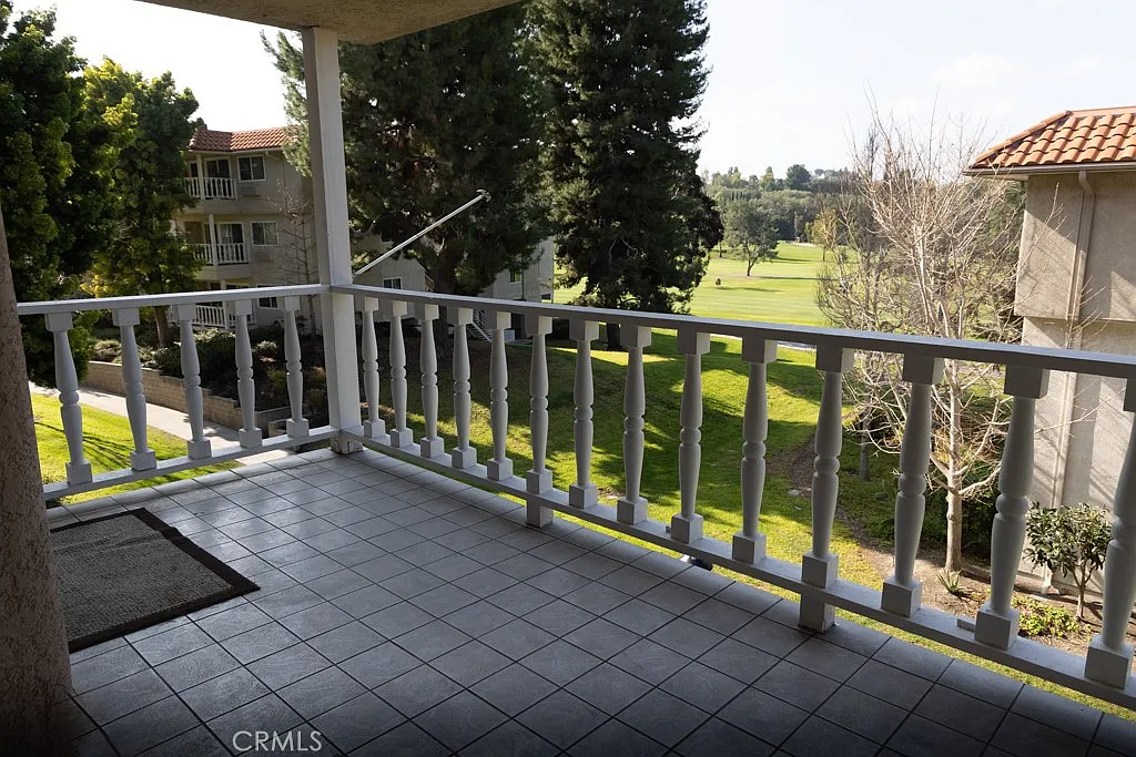 2 bed, 1335 sqft, $3,400 — Photo 2