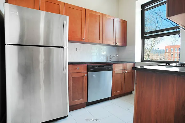 Rented by Town Residential | media 2