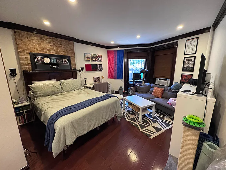 186 Lincoln Pl #1 — Photo 3