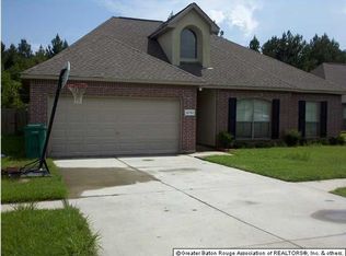 12782 Diamond Lake Dr, Walker, LA 70785