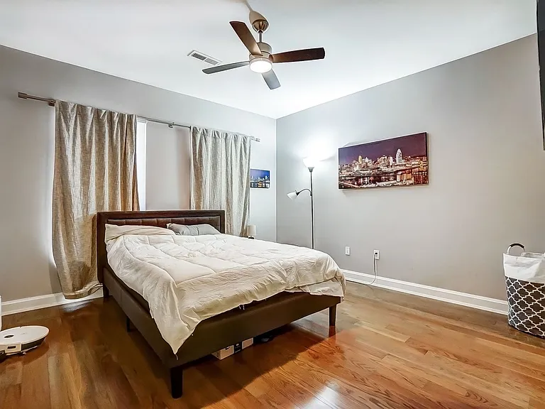 1515 Race St #301 — Photo 16