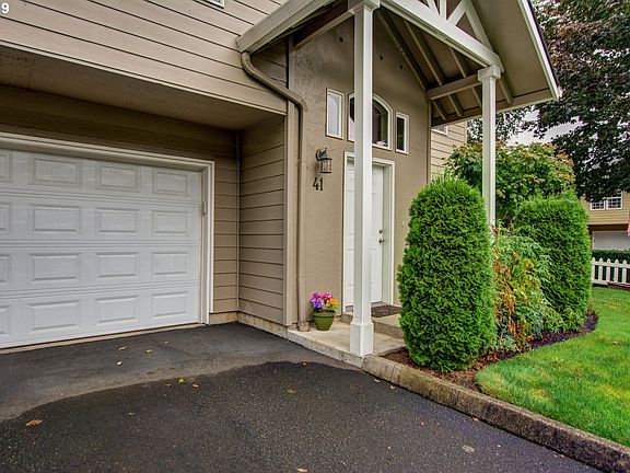 2nd image of 17200 SE 26th Dr Unit 41L