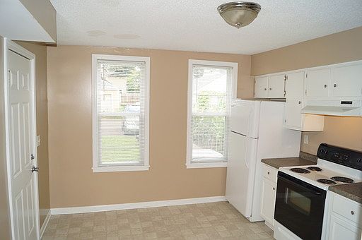5th image of 607 Maryland Ave E