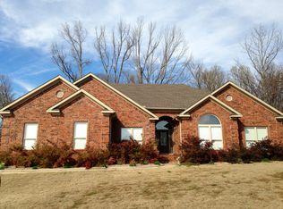215 Waterside Ct, Austin, AR 72007