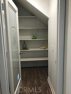 4th image of 8621 Noble Ave #4