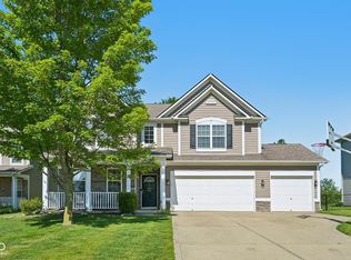 3382 Firethorn Dr, Whitestown, IN 46075