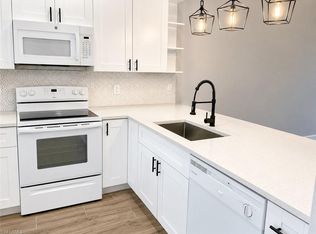 4100 Looking Glass Ln #8, Naples, FL 34112