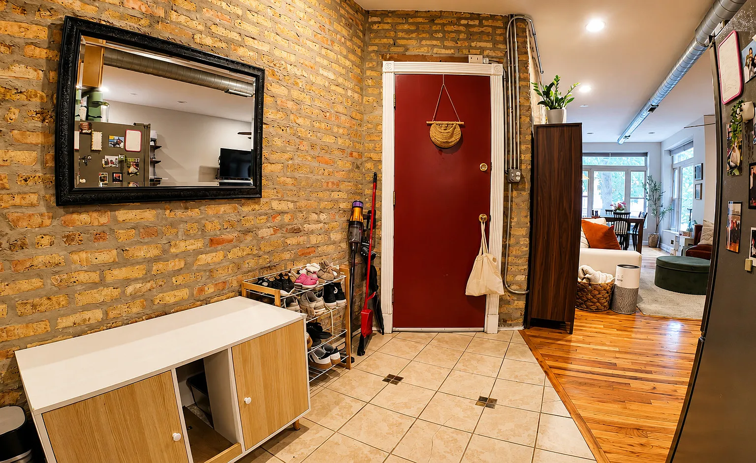 2 bed, 1364 sqft, $2,400 — Photo 4