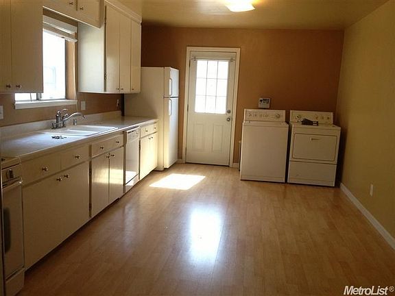 2nd image of 723 4th St