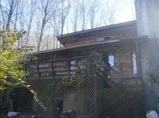 743 Cals Cove Rd, Franklin, NC 28734