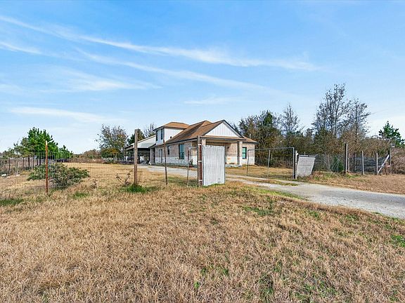 3rd image of 1833 County Road 3556
