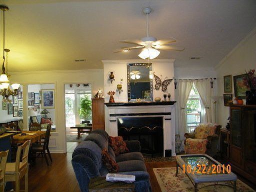 4th image of 1327 Remington Grove Ln