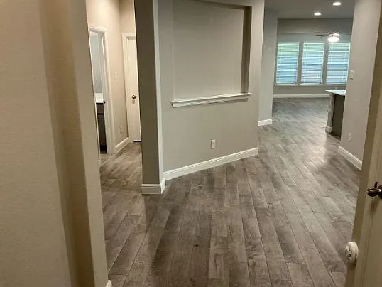 4 bed, 2205 sqft, $2,650 — Photo 2