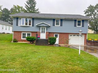 4 Old Orchard Rd, Milton, PA 17847