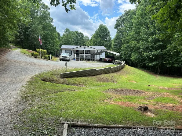 236 Hidden Cove Dr, Marion, NC 28752