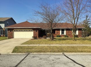 469 Sunnymeade Ln, Lima, OH 45804