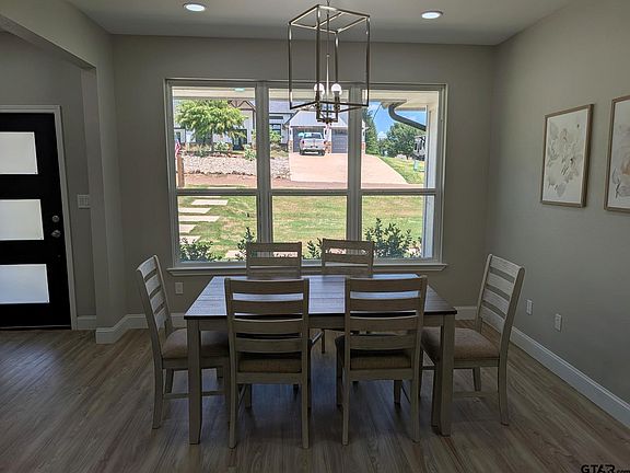 5th image of 206 Splitrail Dr