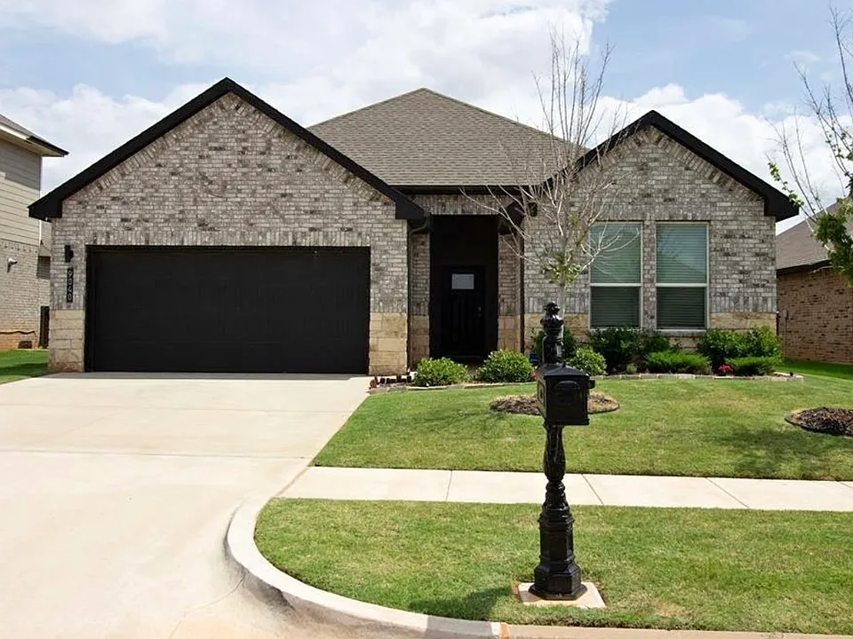 9040 NW 149th Ter