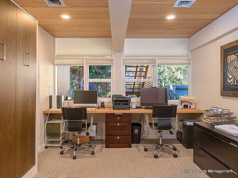 17627 Kelok Rd — Photo 28