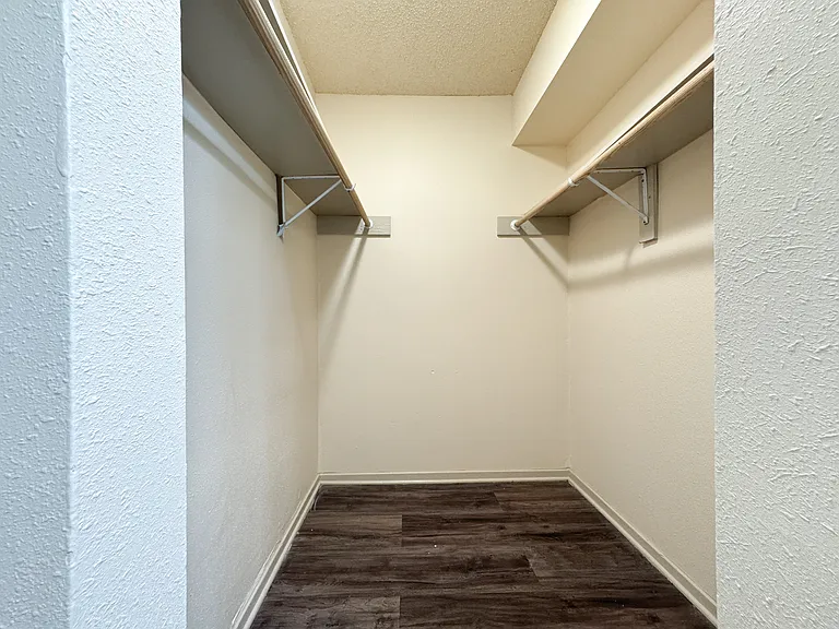 Ardendale Oaks Apartments — Photo 34