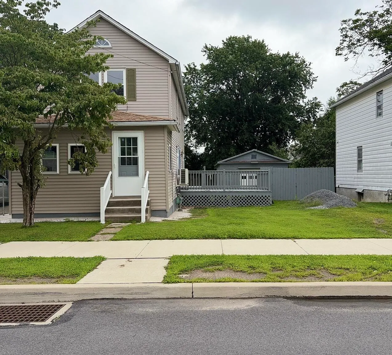 3 bed, 2.5 bath, 1632 sqft, $2,000 — Photo 1