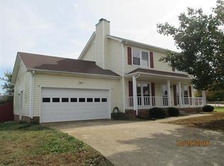 300 Broadmore Dr, Clarksville, TN 37042