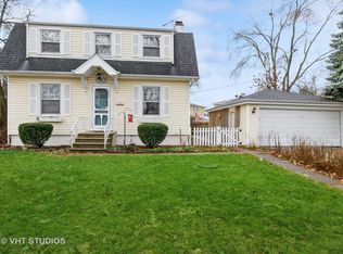 1430 Lahon St, Park Ridge, IL 60068