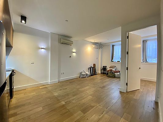 5th image of 69 Ten Eyck St #1K