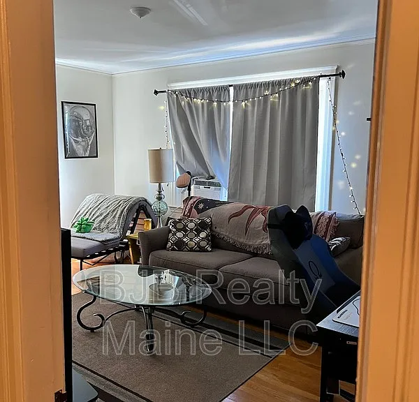 231 State Street — Photo 10