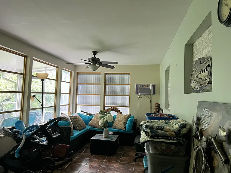 915 Riverwood Ln — Photo 11