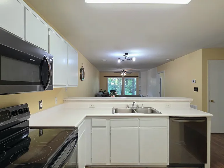 1258 River Oaks Dr #14-B — Photo 7
