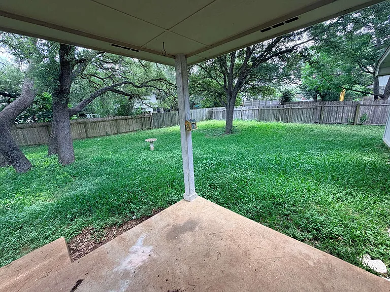 1006 Reynaldo St — Photo 20