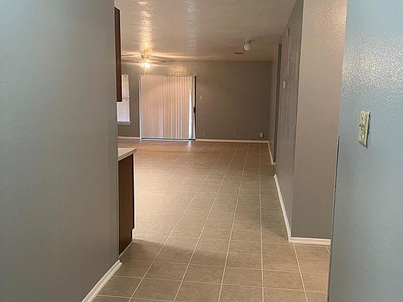 4th image of 10435 Canyon Vlg