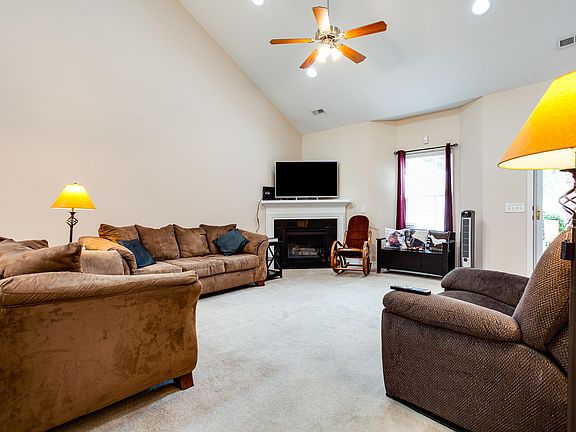3rd image of 2335 San Lucki Way