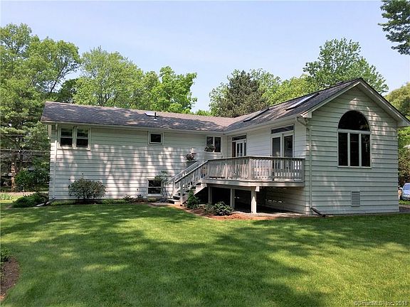 2nd image of 28 Deepwood Dr