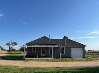 624 8th St, Bunker Hill, KS 67626