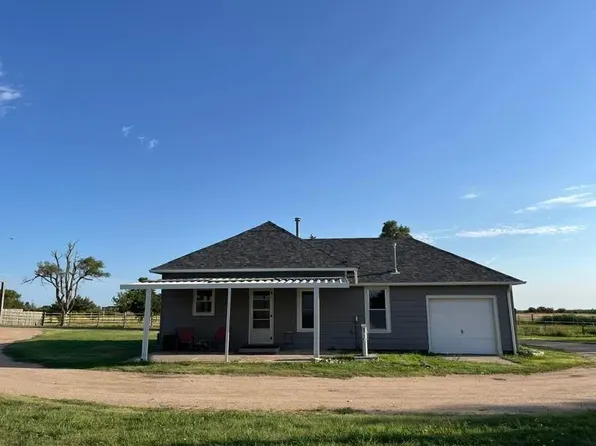 624 8th St, Bunker Hill, KS 67626