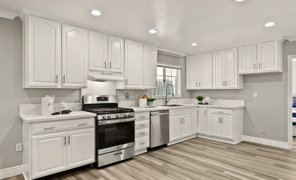 6 bed, 2284 sqft, $1,295 — Photo 4