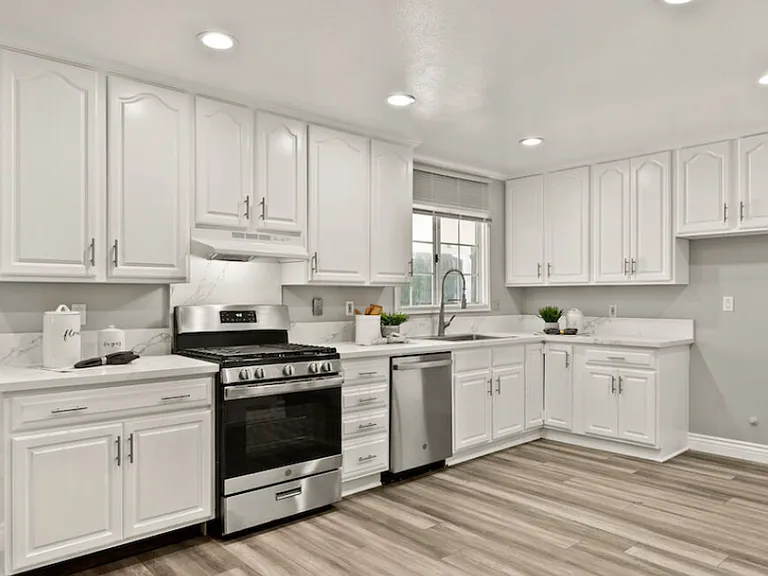 1322 E Elsmere Dr #Z — Photo 4