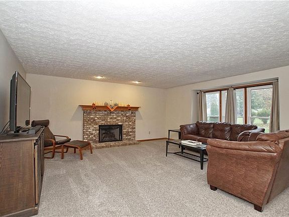 2nd image of 546 McPherson Cir