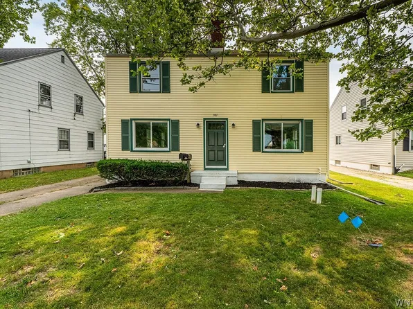 981 Beach Rd, Buffalo, NY 14225